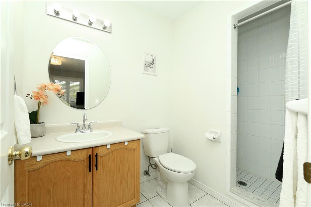 19 - 100 Vineberg Drive Property Photo 23