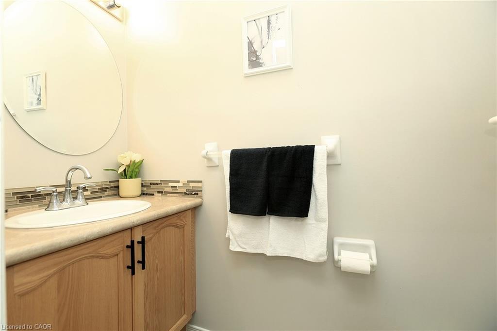 19 - 100 Vineberg Drive Property Photo 25