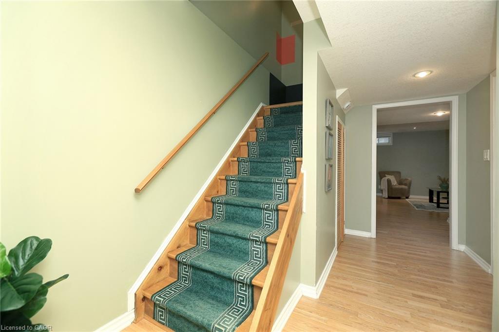 19 - 100 Vineberg Drive Property Photo 26