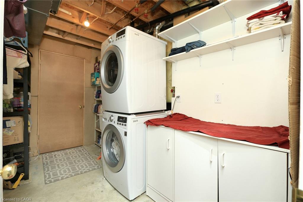 19 - 100 Vineberg Drive Property Photo 33