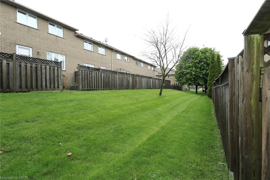 19 - 100 Vineberg Drive Property Photo 37