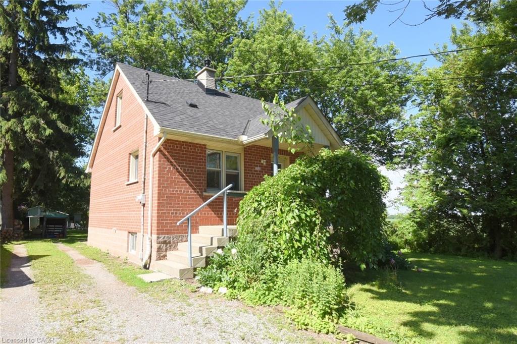 7381 Airport Road E Property Photo 1