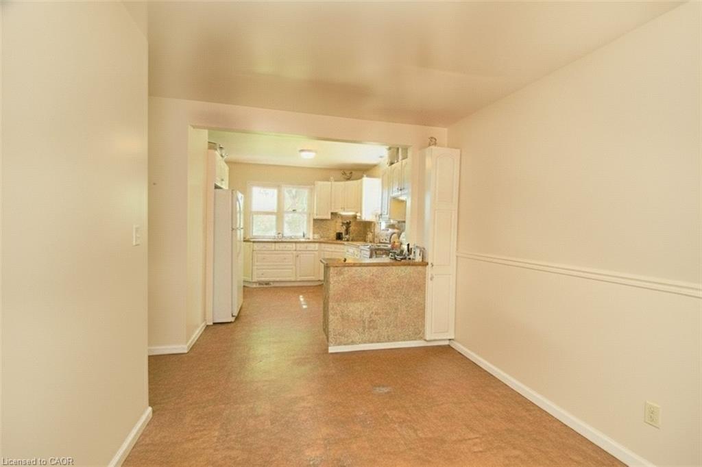 7381 Airport Road E Property Photo 7