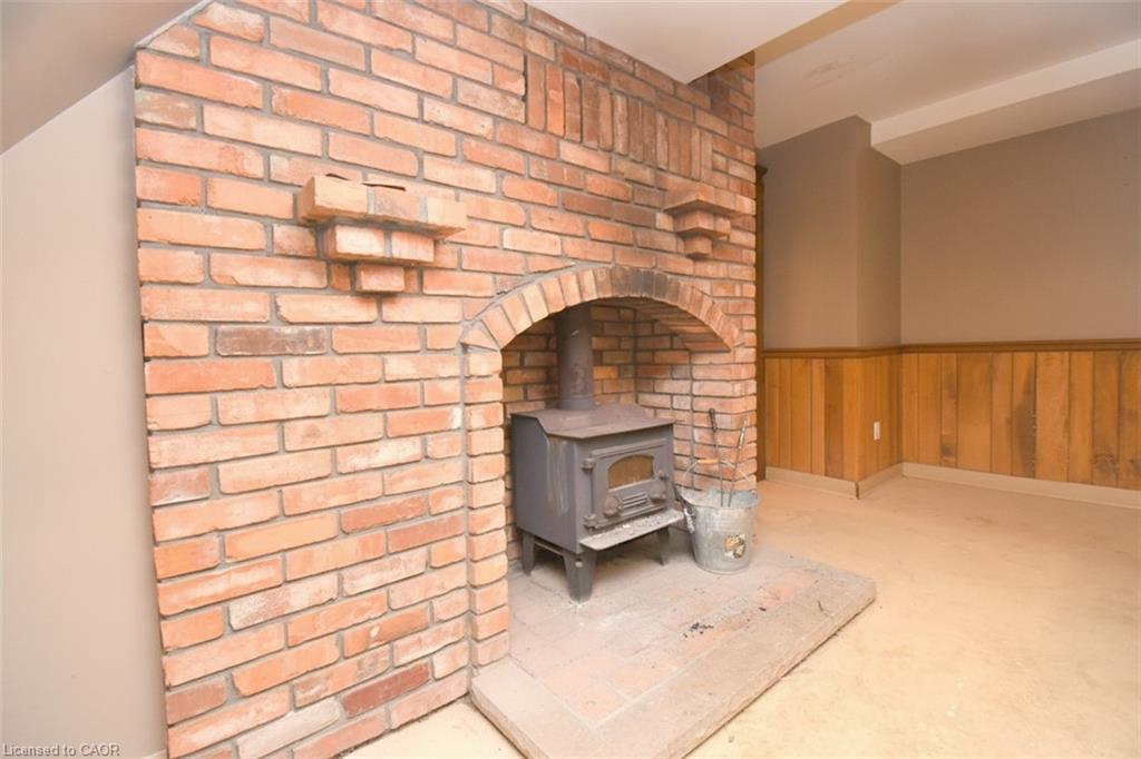 7381 Airport Road E Property Photo 22
