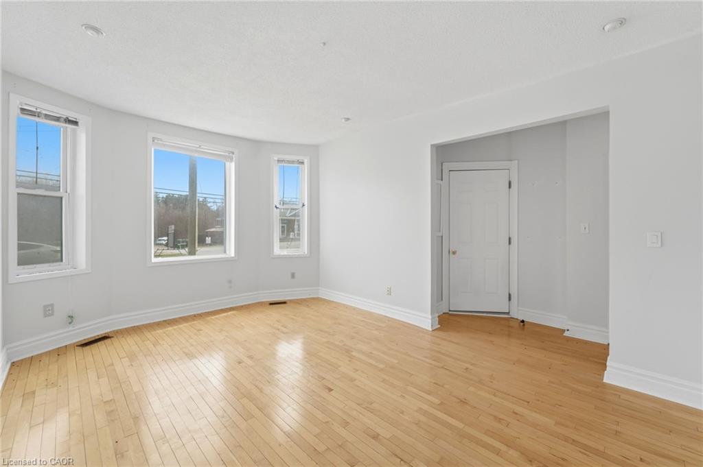 73 River Road Property Photo 12