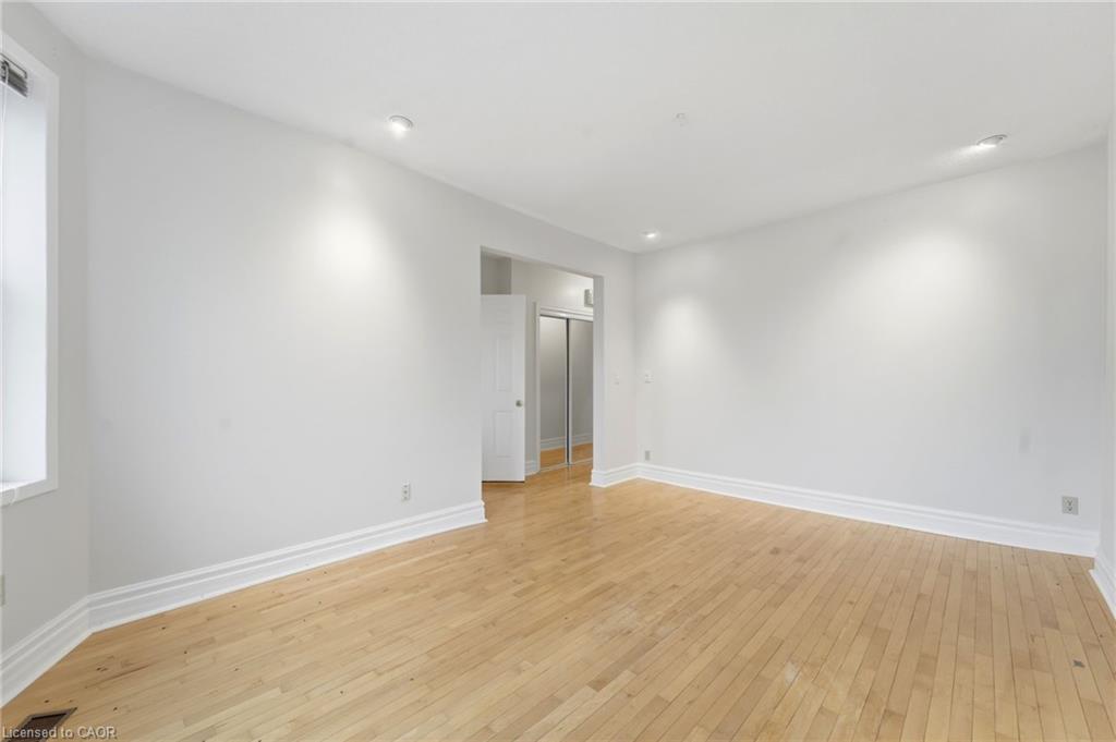 73 River Road Property Photo 32