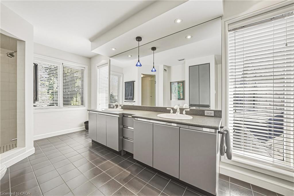 2 Anslow Court Property Photo 31