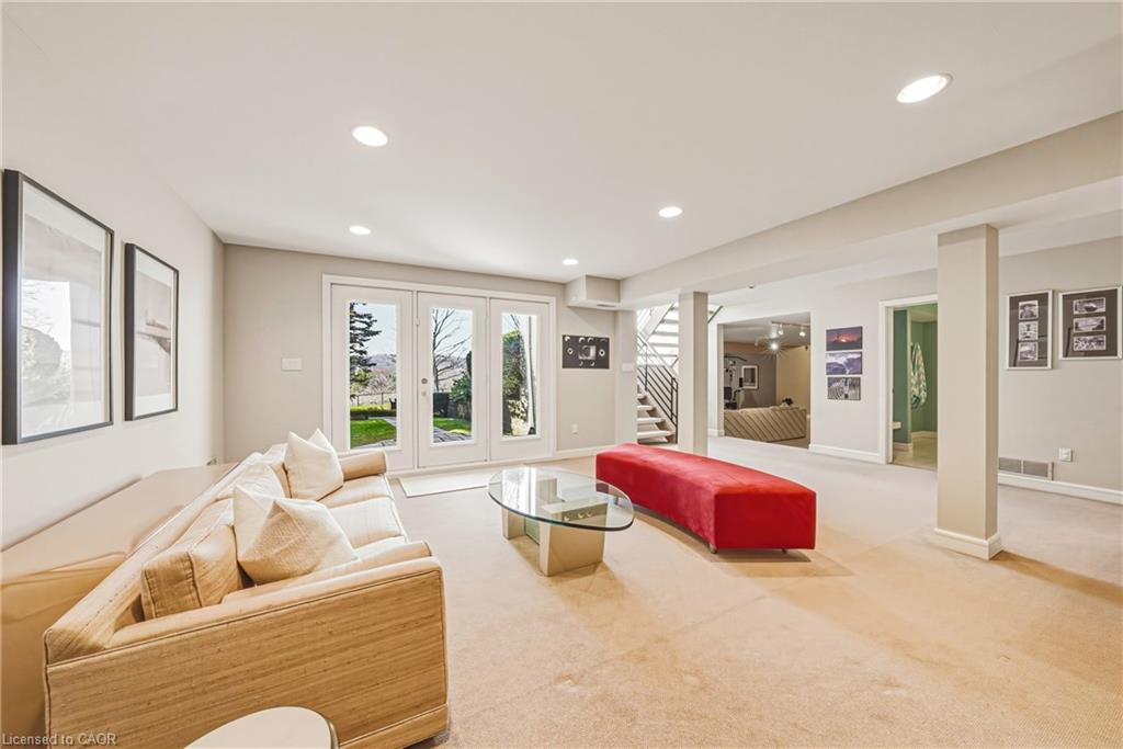 2 Anslow Court Property Photo 37
