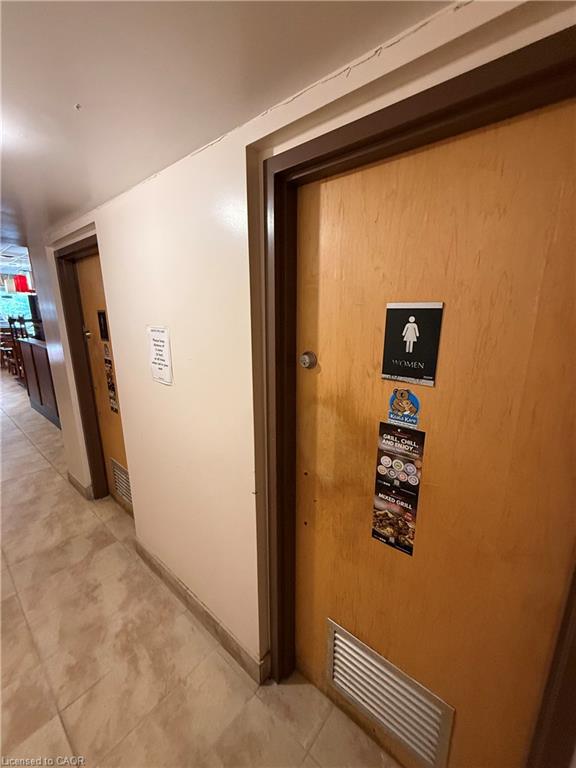 1508 Upper James Street Property Photo 26
