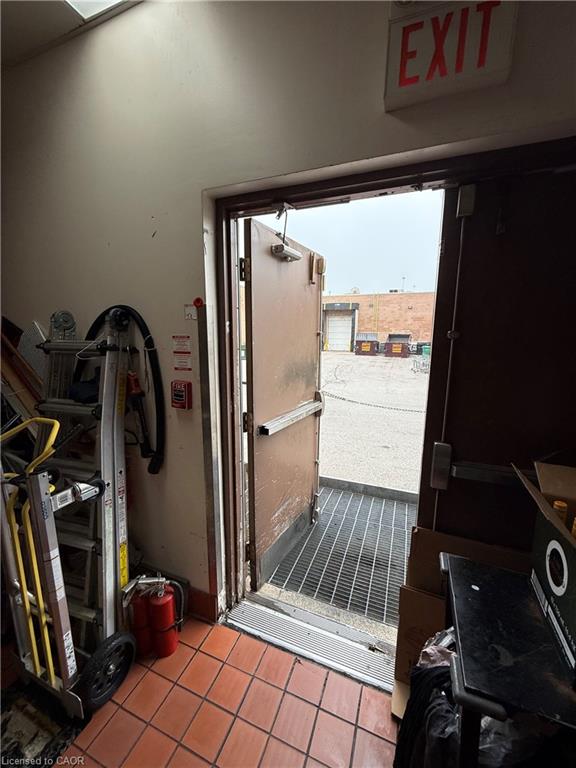1508 Upper James Street Property Photo 44