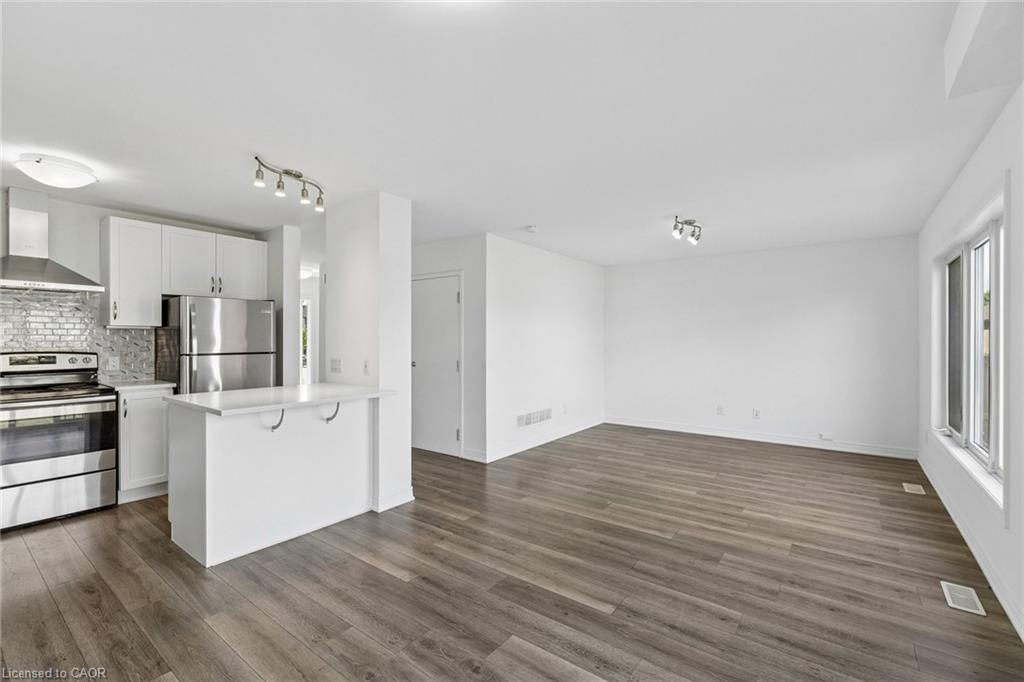 4 Viger Drive Property Photo 12
