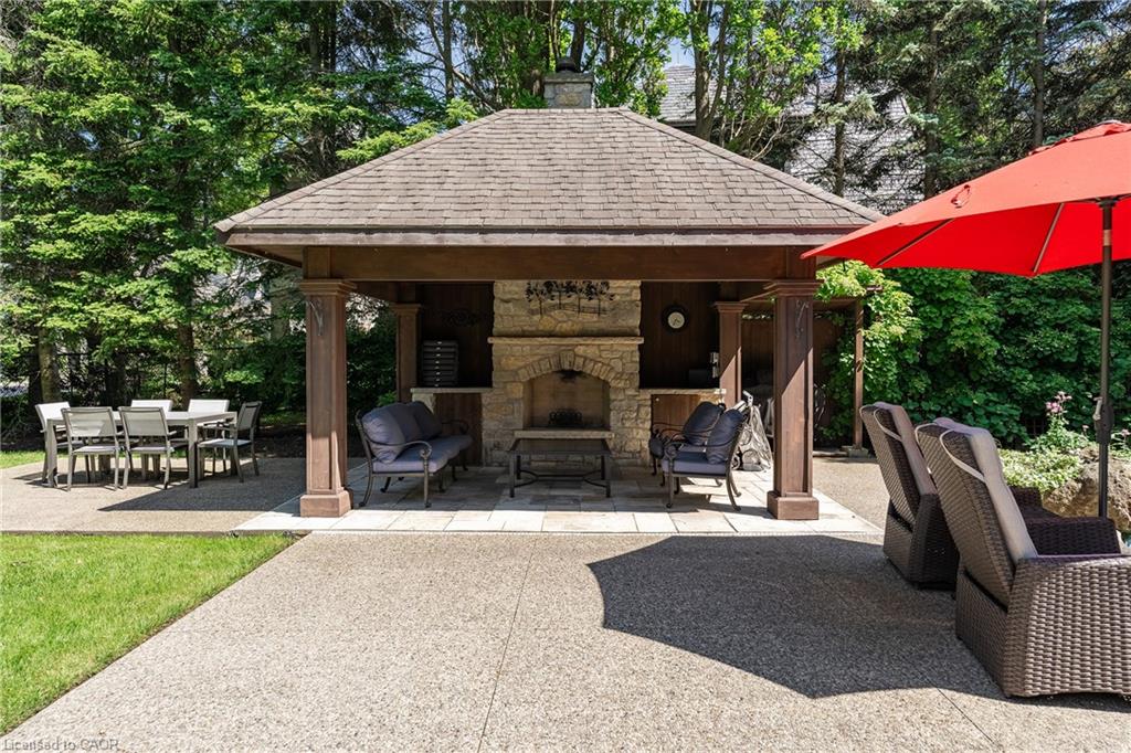 2096 Lakeshore Road E Property Photo 47