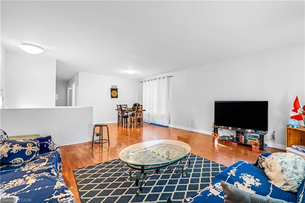 41 Alma Street N Property Photo 9