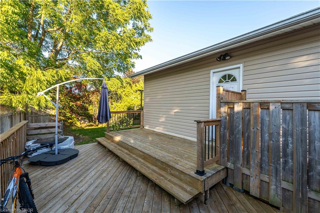 41 Alma Street N Property Photo 19
