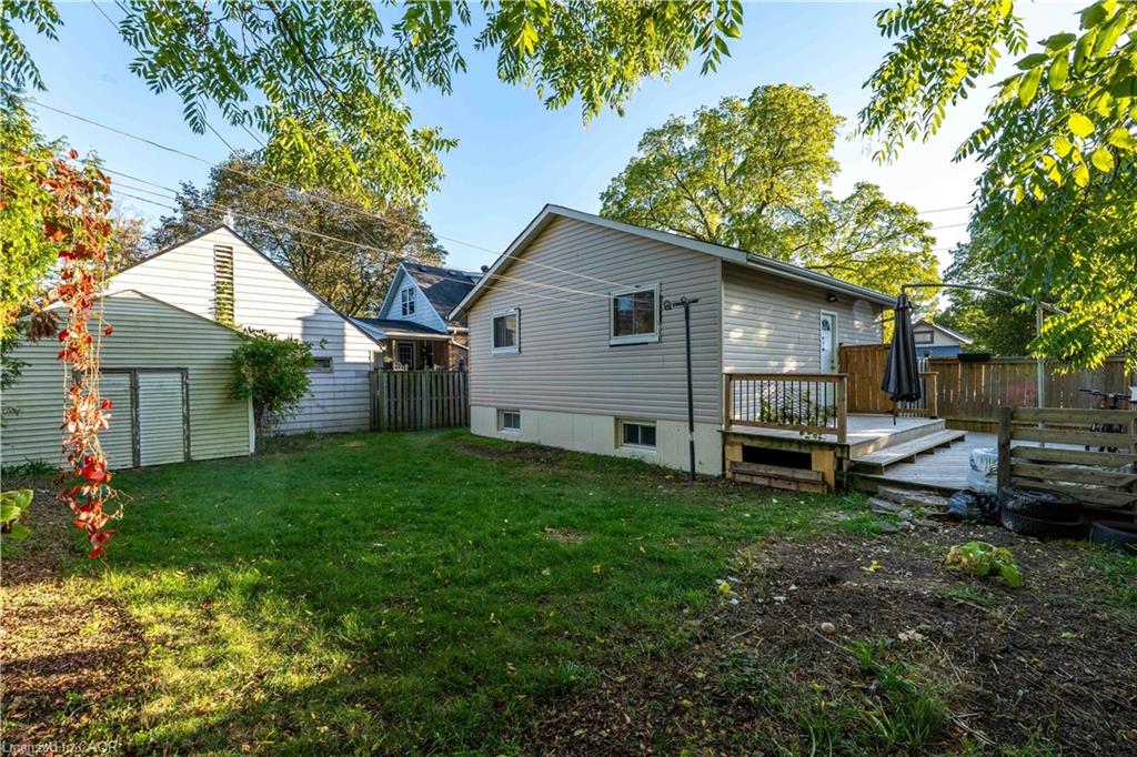 41 Alma Street N Property Photo 29