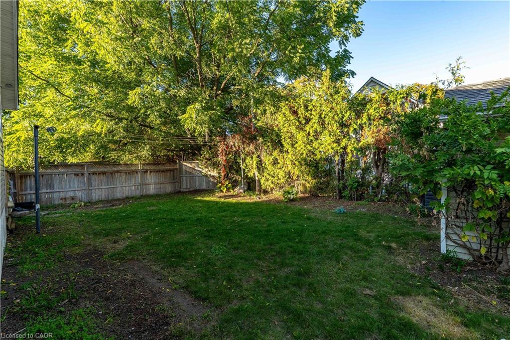 41 Alma Street N Property Photo 31