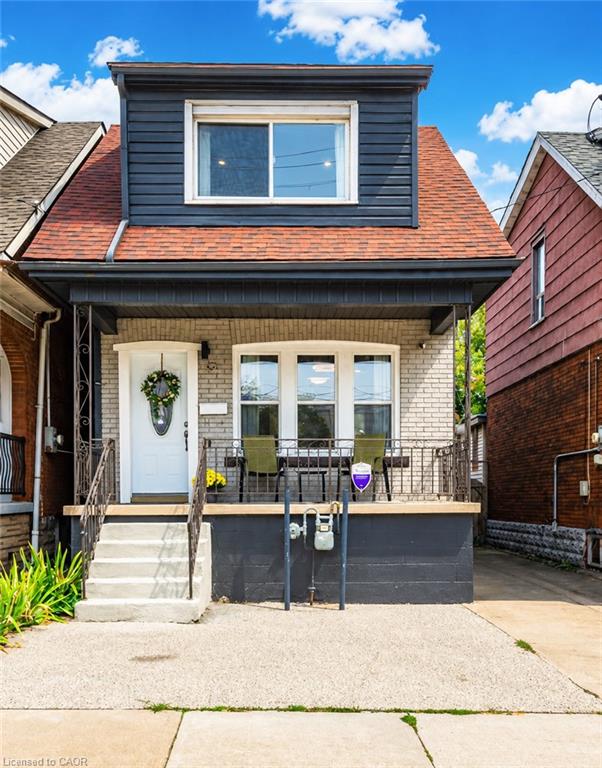 67 Gage Avenue N Property Photo 1