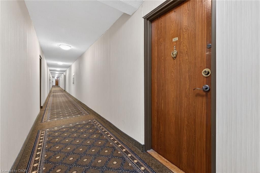1005-700 Dynes Road Property Photo 9