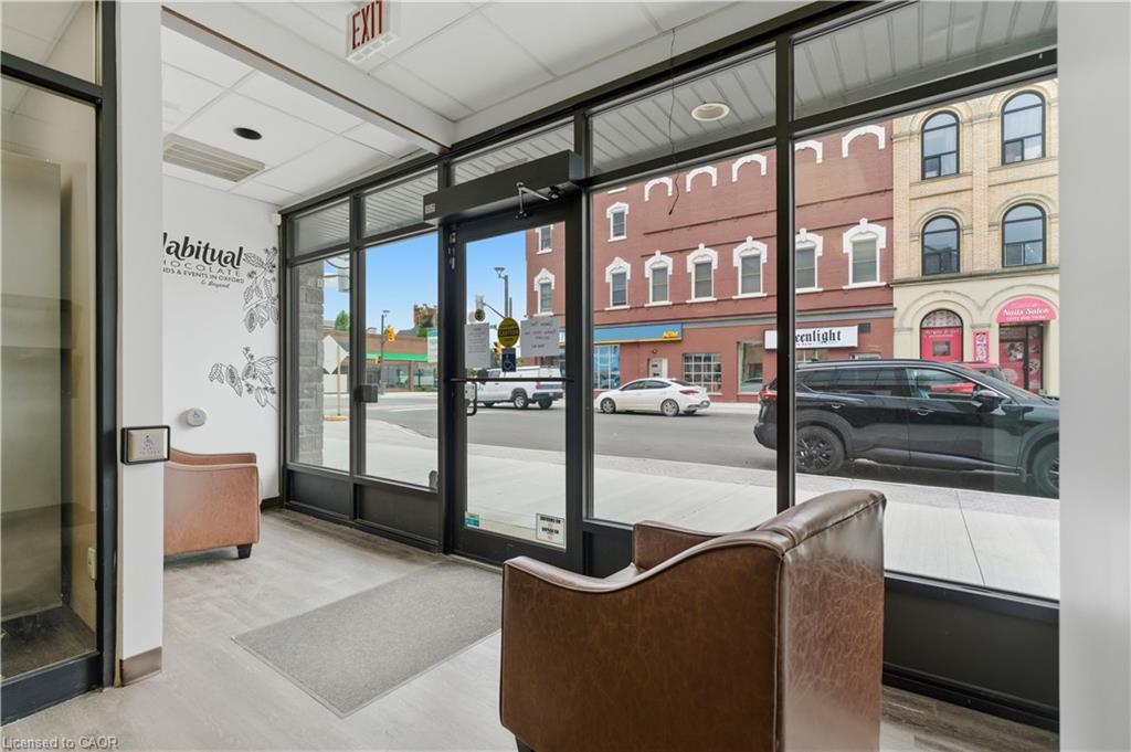 389 Dundas Street Property Photo 3
