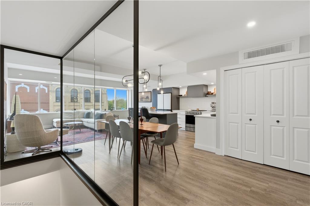 389 Dundas Street Property Photo 14