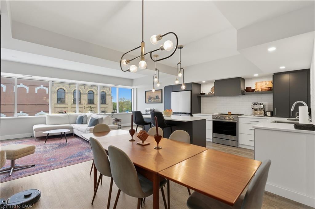 389 Dundas Street Property Photo 16