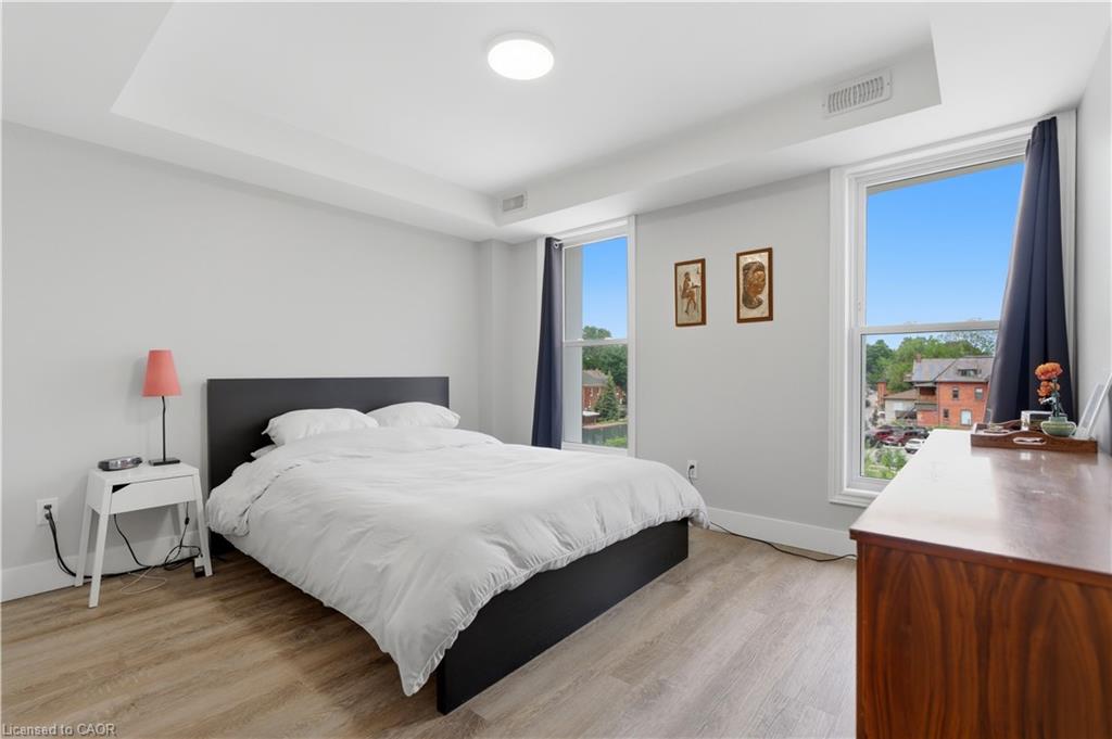 389 Dundas Street Property Photo 25