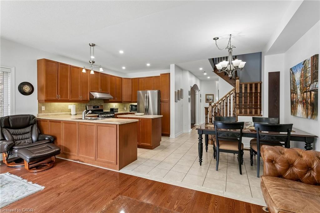 2376 Wasaga Drive Property Photo 7