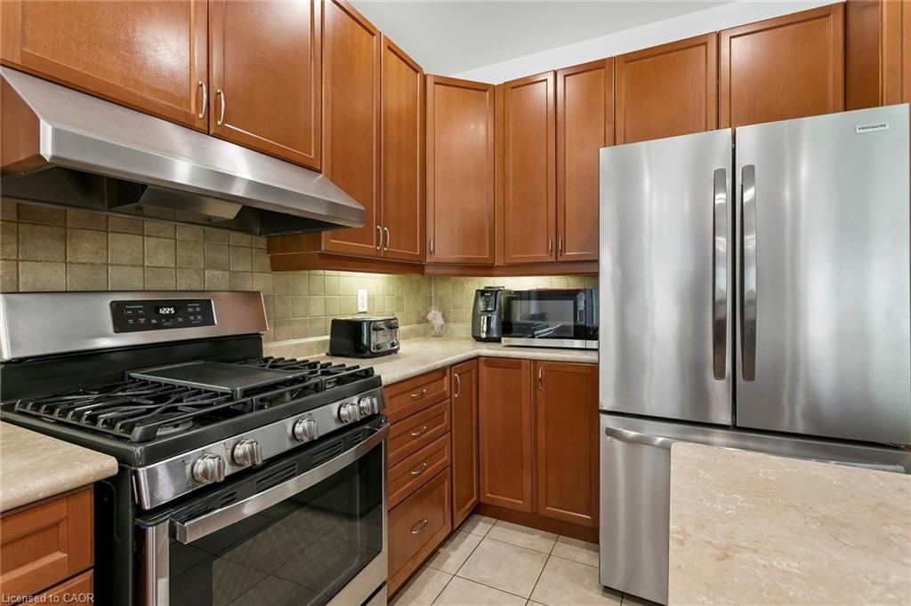 2376 Wasaga Drive Property Photo 10
