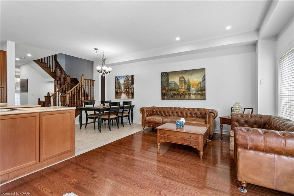 2376 Wasaga Drive Property Photo 13