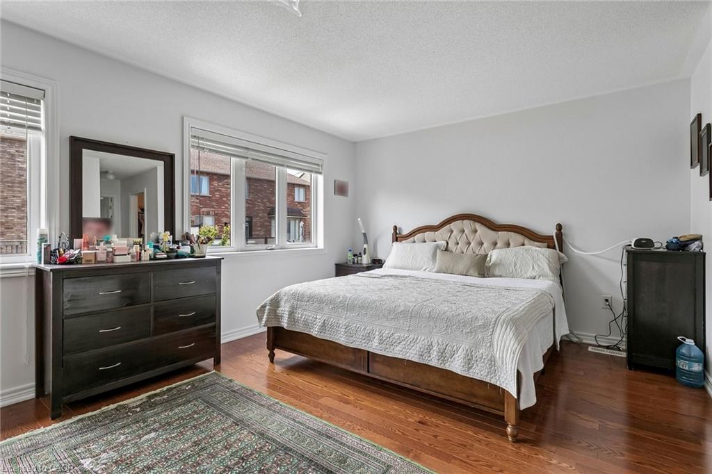 2376 Wasaga Drive Property Photo 18