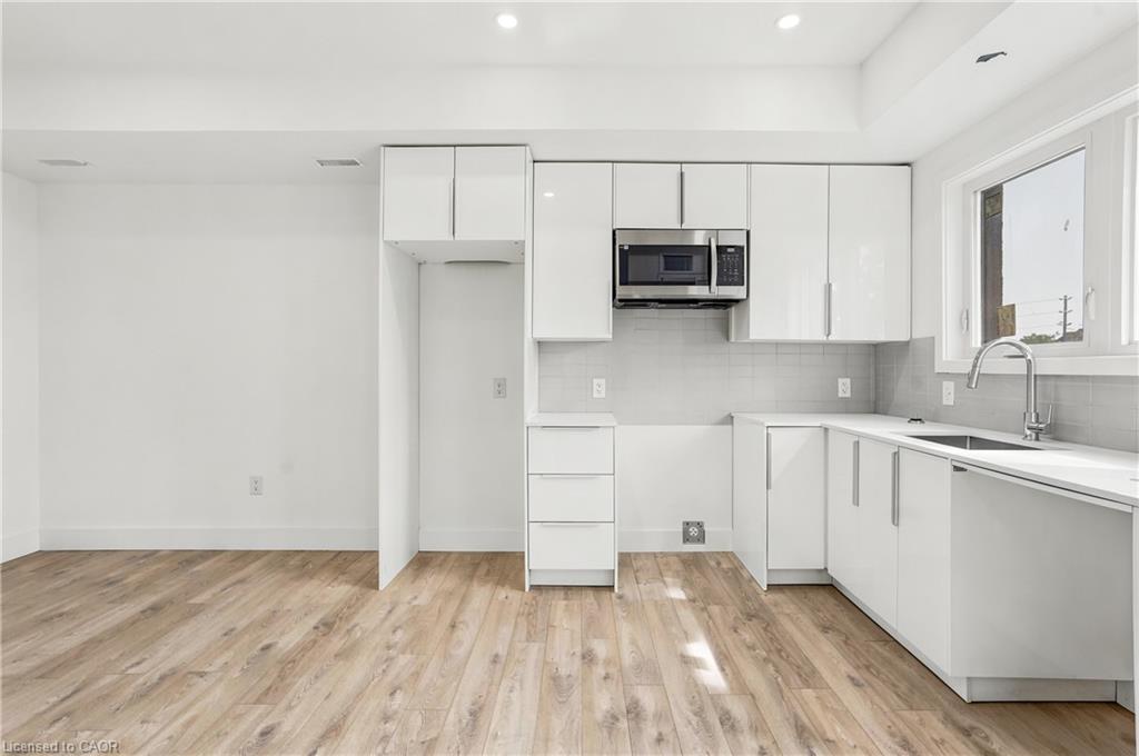 311-6638 Mcleod Road Property Photo 9