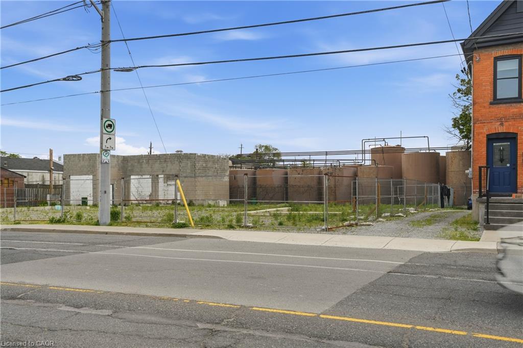 210 Dundurn Street S Property Photo 5