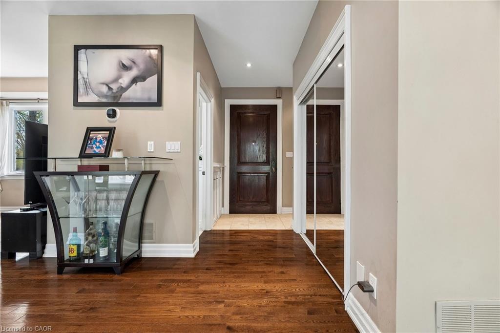 1541 Garnet Avenue Property Photo 3
