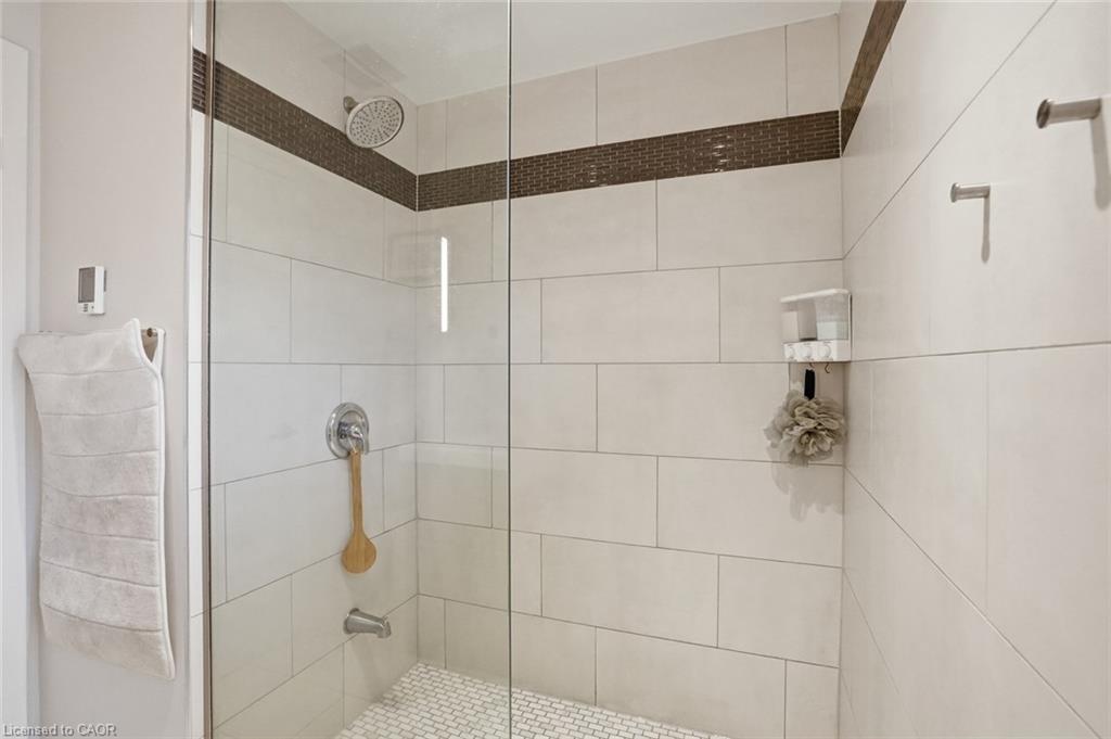 81 Thomson Drive Property Photo 43
