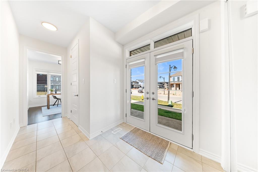 1 Bee Crescent Property Photo 4