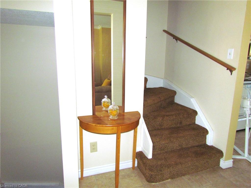 9-380 Quarterline Road Property Photo 3