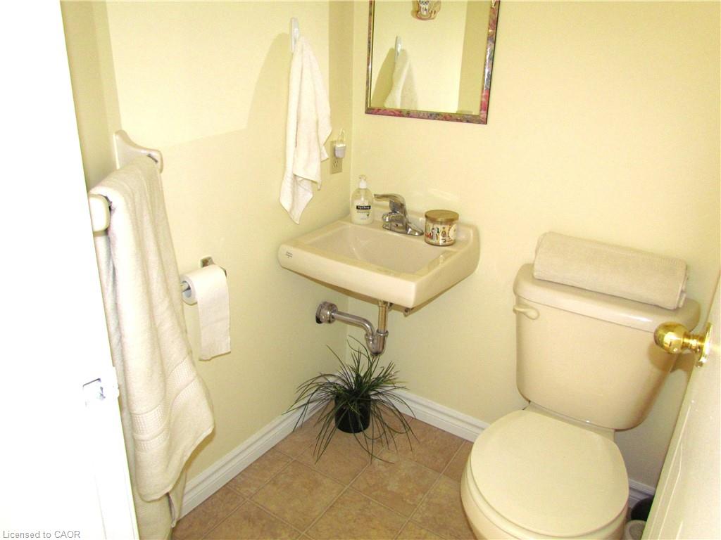 9-380 Quarterline Road Property Photo 4