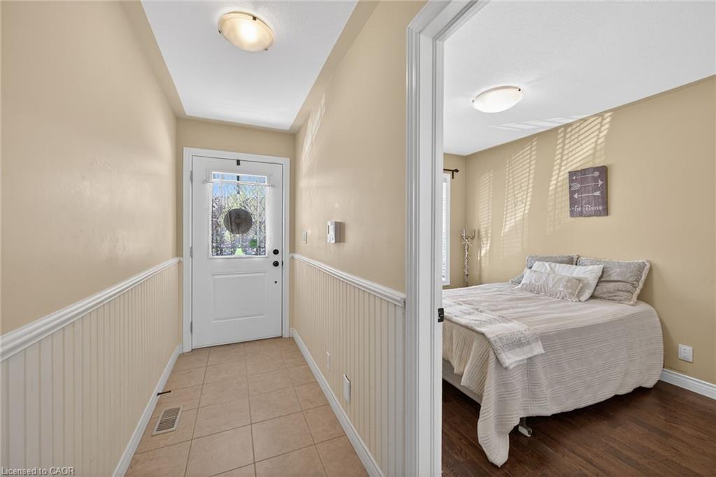 10 Emily Street Property Photo 8