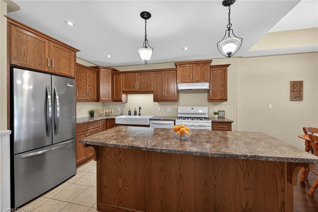 10 Emily Street Property Photo 15