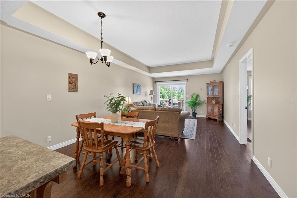 10 Emily Street Property Photo 22