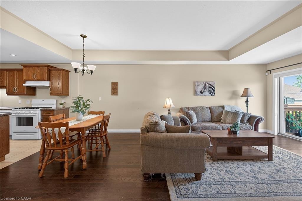 10 Emily Street Property Photo 23