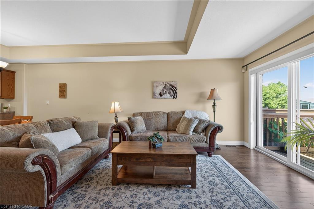 10 Emily Street Property Photo 27