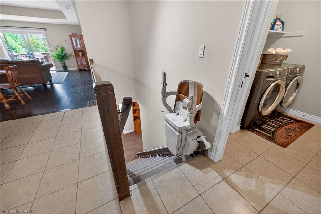 10 Emily Street Property Photo 38