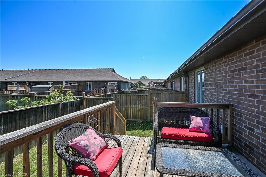 10 Emily Street Property Photo 42