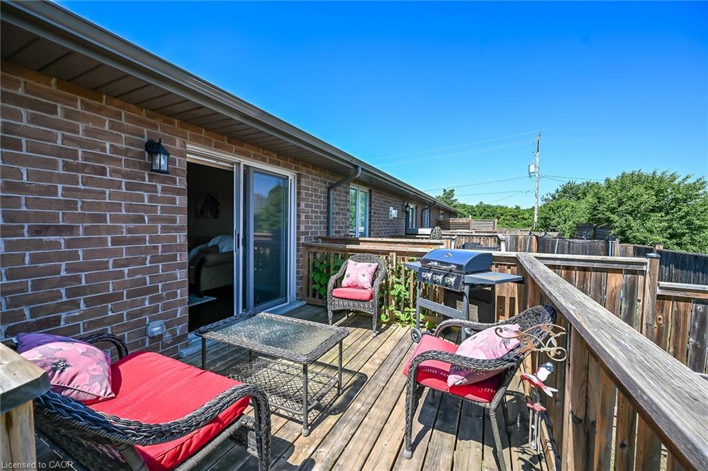 10 Emily Street Property Photo 43