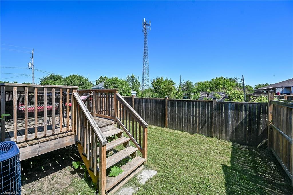 10 Emily Street Property Photo 44