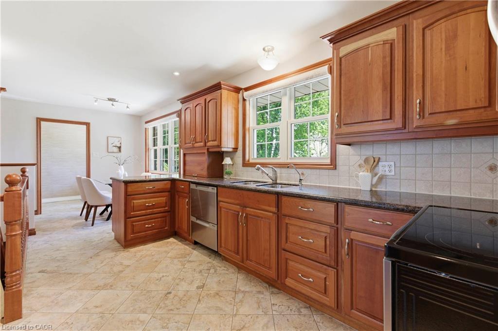 1068 Cameron Road Property Photo 10