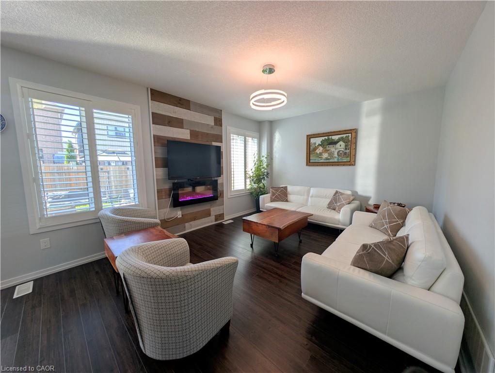 37 Mull Avenue Property Photo 9