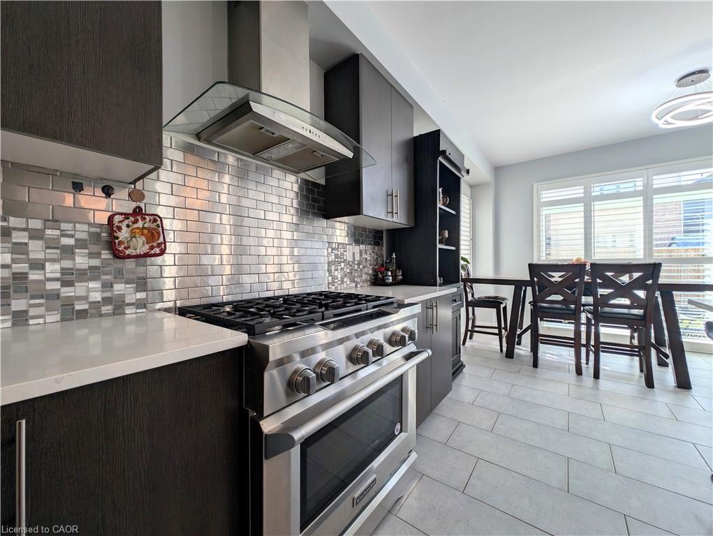 37 Mull Avenue Property Photo 13