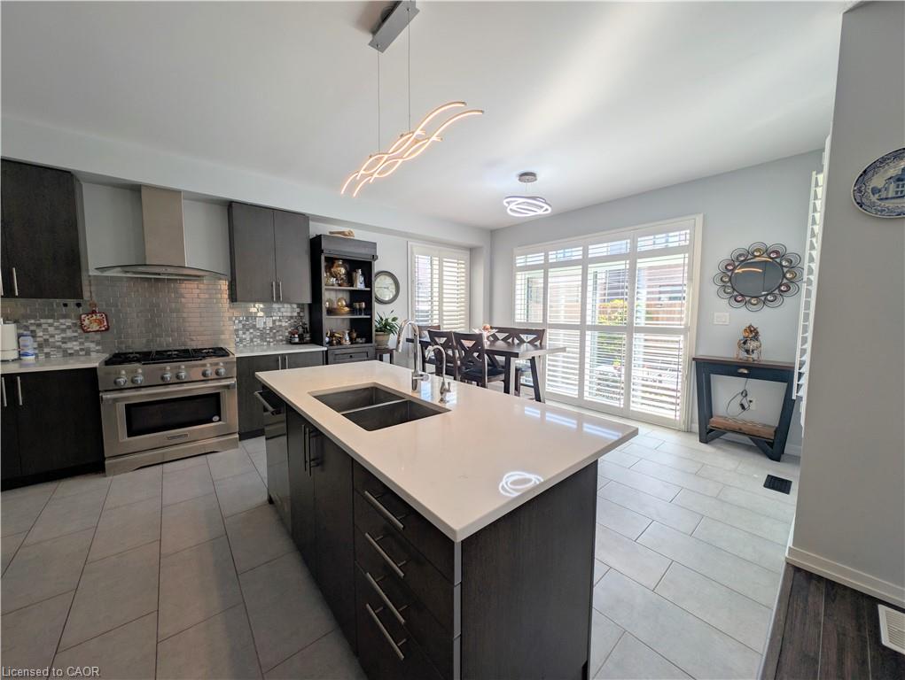 37 Mull Avenue Property Photo 14